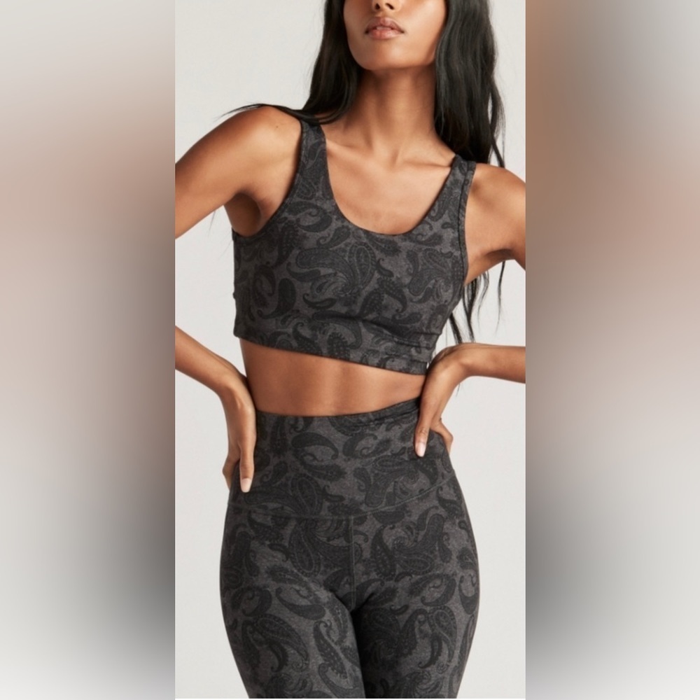 NWOT SM STRUT This sexy paisley double knot sports bra moisture wicking fabric. - Picture 2 of 8